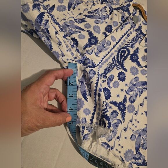 Rebecca Minkoff Crossby Boyfriend Shorts in White and Blue - Picture 7 of 13